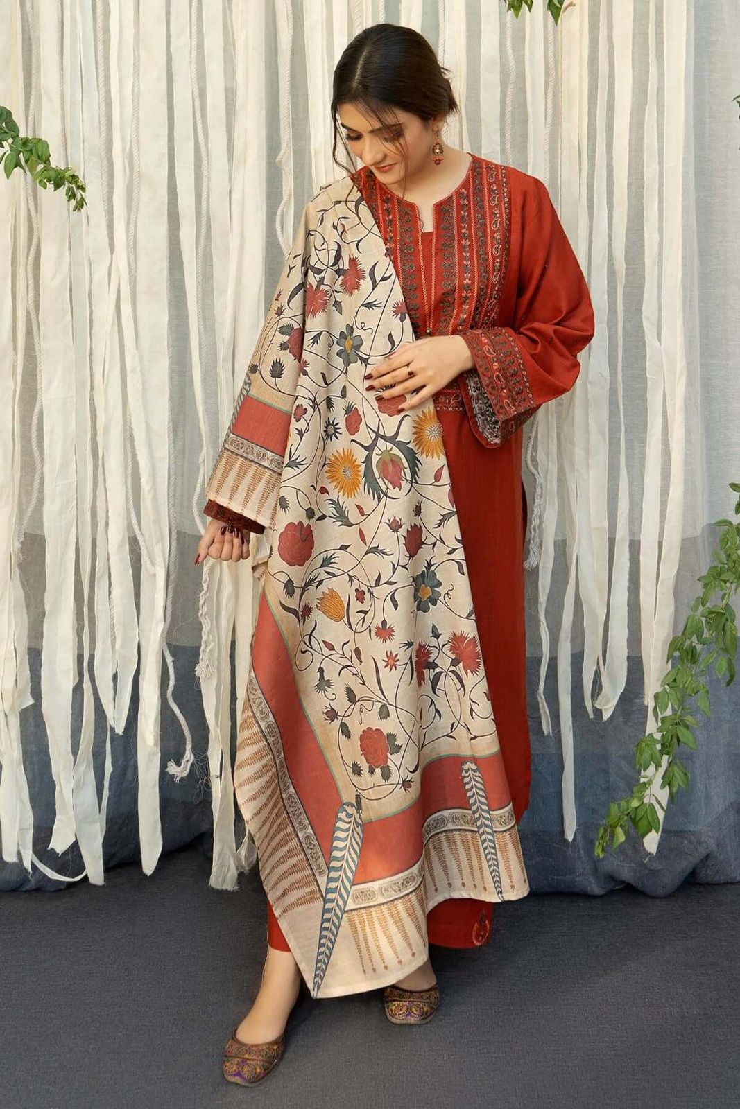 Classic Winter Dhanak Suit