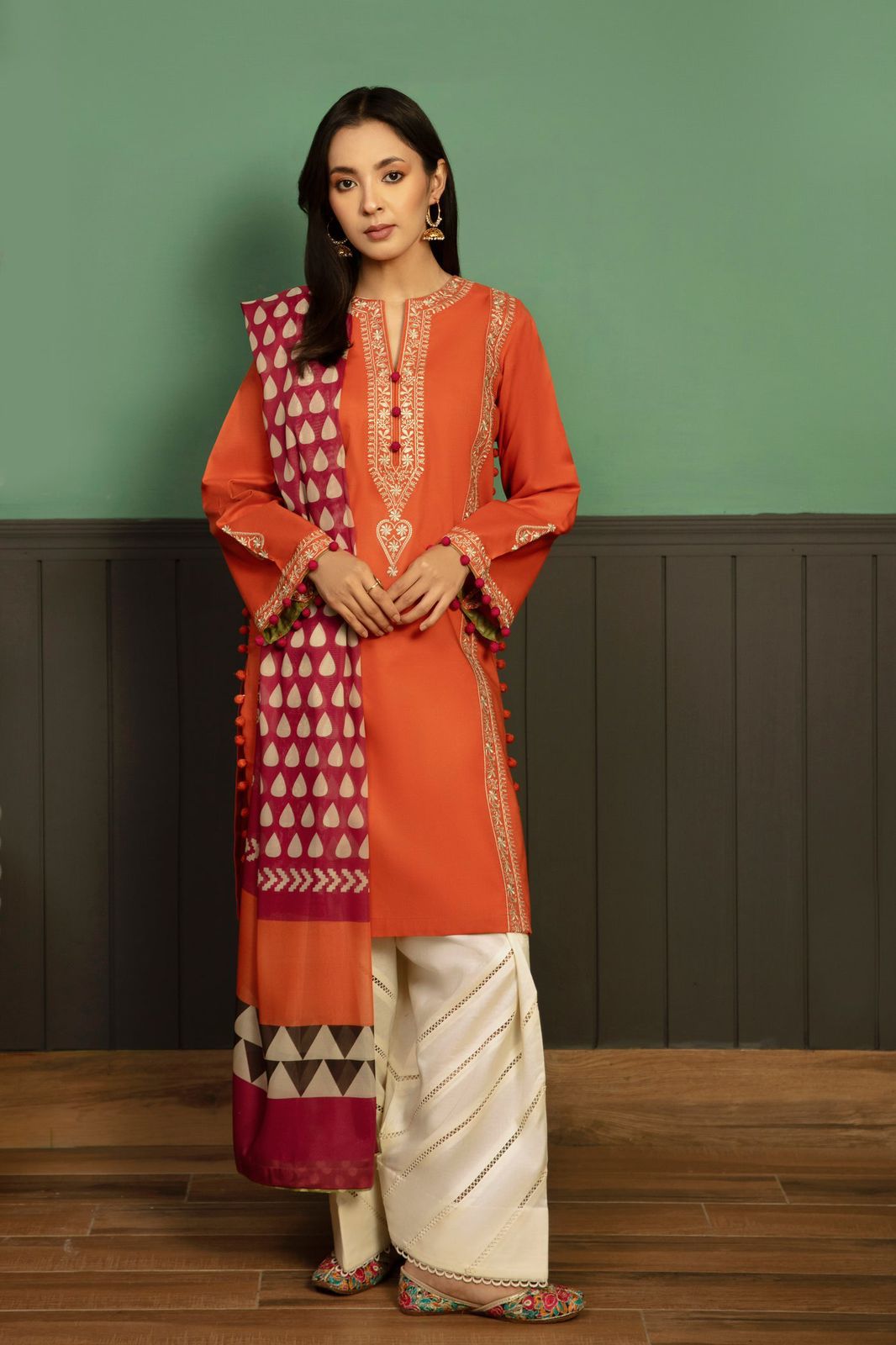 Elegant Threads Dhanak Suit