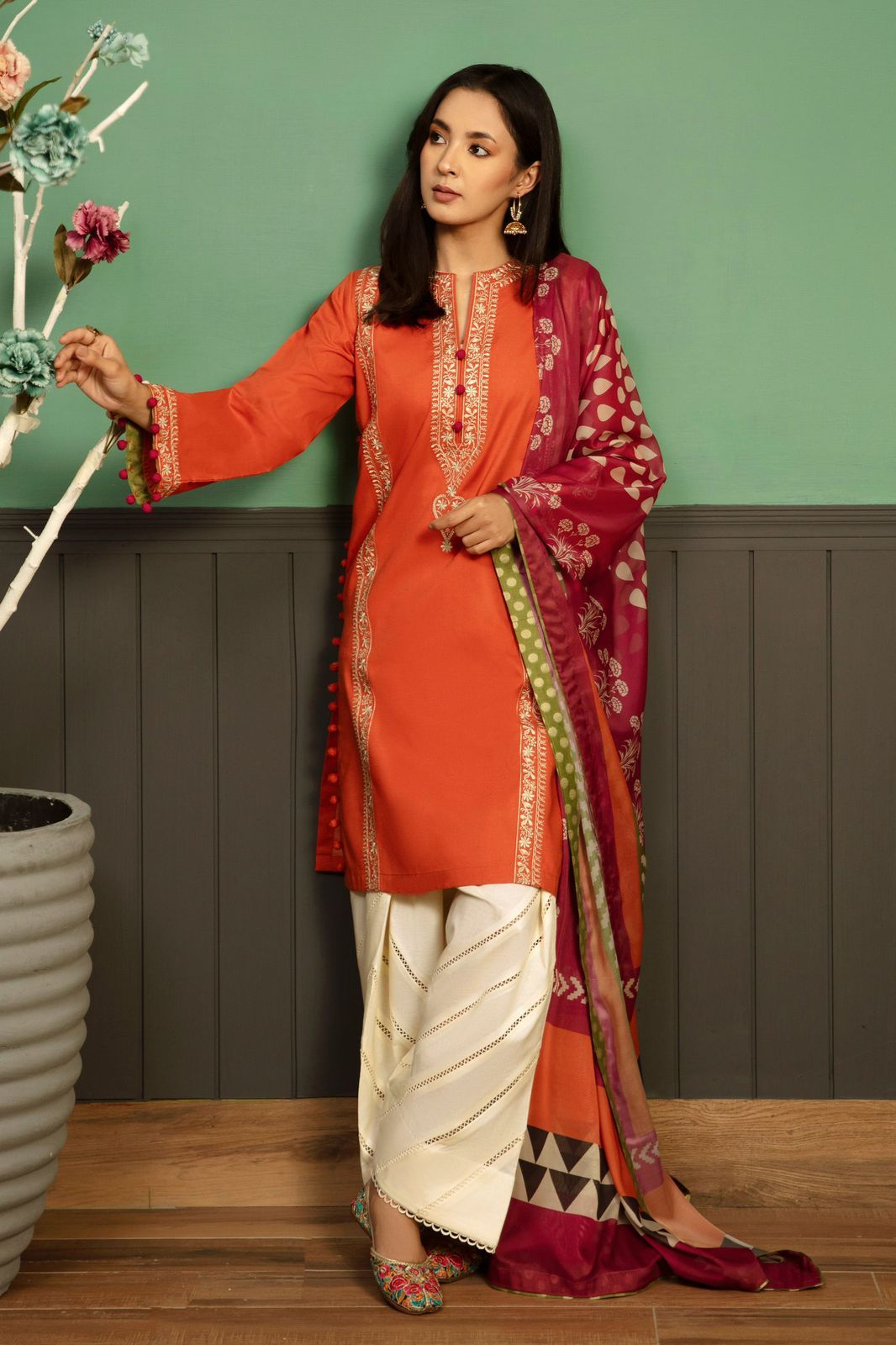 Elegant Threads Dhanak Suit